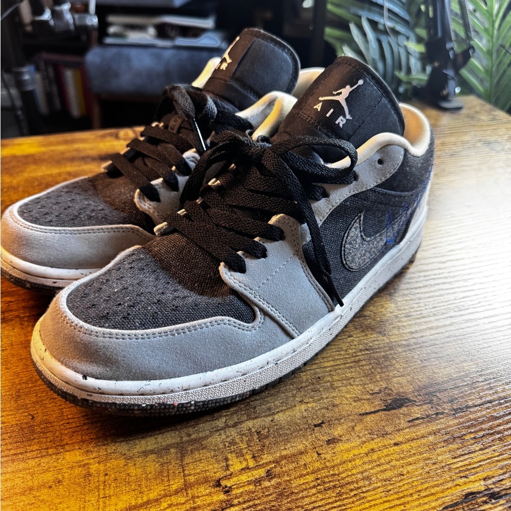 Nike Air Jordan Black and Gray Sneakers Size 9